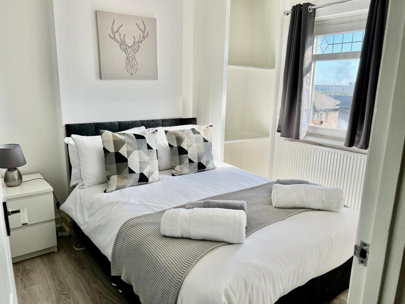 Executive 3 Bedroom Port Talbot Town Centre Margam Sleeps 7 Δωμάτιο φωτογραφία